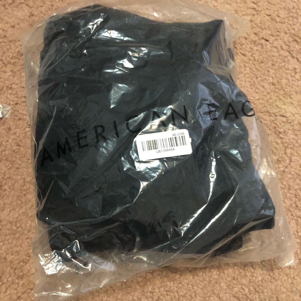 American Eagle women’s jeans